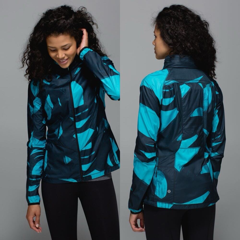 Lululemon Back Pack It Jacket Womens 6 Running Windbreaker Blue Print Hooded